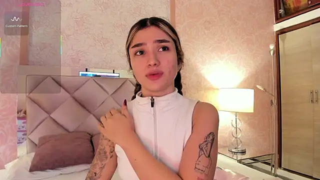 Arianavillada online show from 11-20-25, 03:18