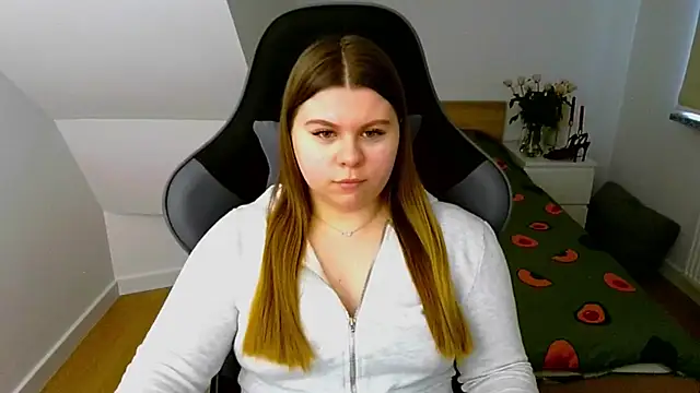 Snapshot of AbbyPleasure chatting on 02-14-26, 01:33 AbbyPleasure online show from 02-14-26, 01:33