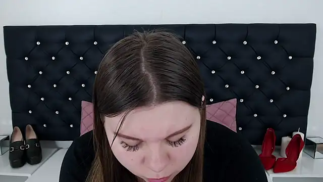 Snapshot of AbbyPleasure chatting on 03-10-25, 04:14 AbbyPleasure online show from 03-10-25, 04:14