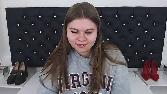 Snapshot of AbbyPleasure chatting on 02-26-25, 09:33 AbbyPleasure online show from 02-26-25, 09:33