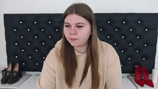 Snapshot of AbbyPleasure chatting on 03-19-25, 01:07 AbbyPleasure online show from 03-19-25, 01:07