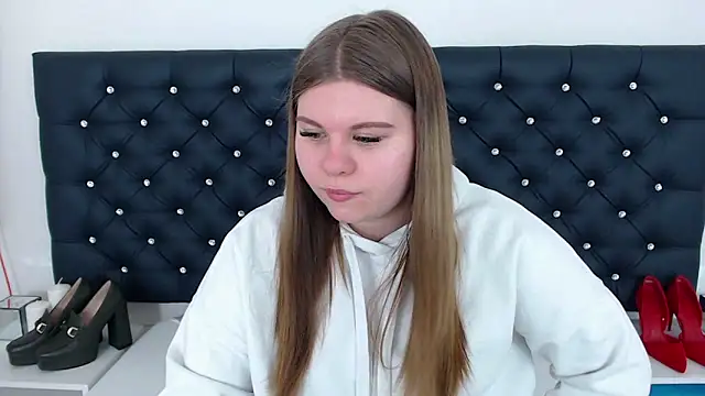 Snapshot of AbbyPleasure chatting on 02-24-25, 12:37 AbbyPleasure online show from 02-24-25, 12:37