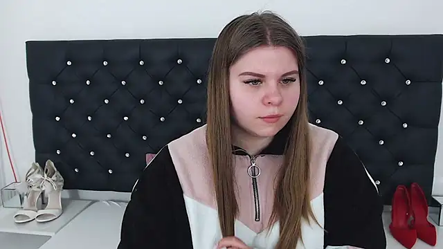 Snapshot of AbbyPleasure chatting on 02-19-25, 12:55 AbbyPleasure online show from 02-19-25, 12:55