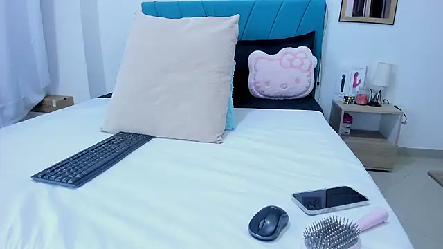 Snapshot of kamila_lopez chatting on 02-19-26, 07:44 kamila lopez online show from 02-19-26, 07:44