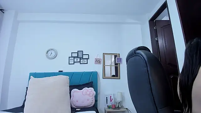 Snapshot of kamila_lopez chatting on 02-20-26, 07:38 kamila lopez online show from 02-20-26, 07:38