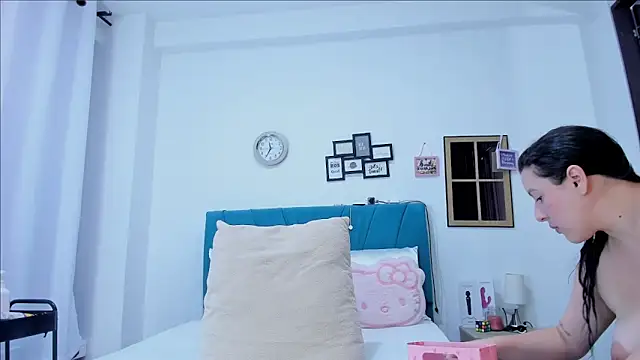 Snapshot of kamila_lopez chatting on 02-26-26, 08:42 kamila lopez online show from 02-26-26, 08:42