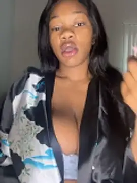 CharismaaBanx online show from 04-12-26, 03:04