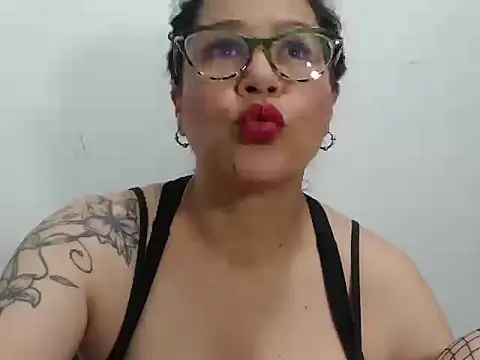 Snapshot of naughty_doll_horny chatting on 10-11-25, 08:37 naughty doll horny online show from 10-11-25, 08:37