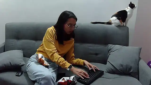 Katalleya jyj online show from 02-17-25, 09:54