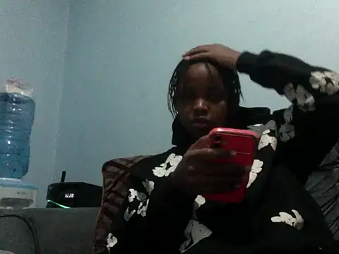 Snapshot of queen-sasha chatting on 06-20-26, 08:25 queen-sasha online show from 06-20-26, 08:25