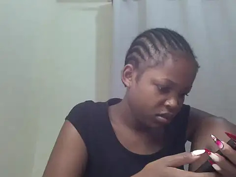 Snapshot of queen-sasha chatting on 01-18-26, 06:28 queen-sasha online show from 01-18-26, 06:28