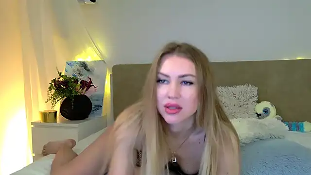 LuisaSin online show from 02-08-26, 07:06