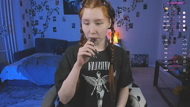 CallMeEffy1 online show from 10-26-25, 10:10