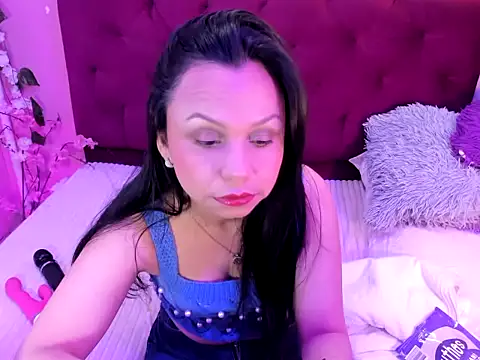 candysmitxxx online show from 03-11-26, 10:48