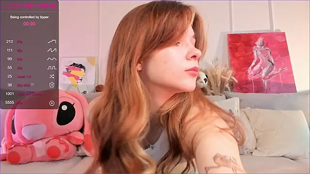 Snapshot of Frau_Lina chatting on 10-28-25, 09:52 Frau Lina online show from 10-28-25, 09:52