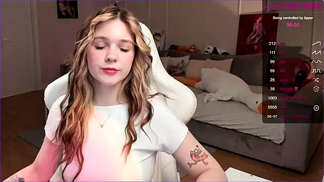 Frau Lina online show from 03-04-26, 03:09