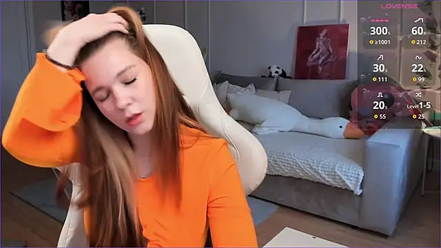 Frau Lina online show from 04-28-26, 04:11
