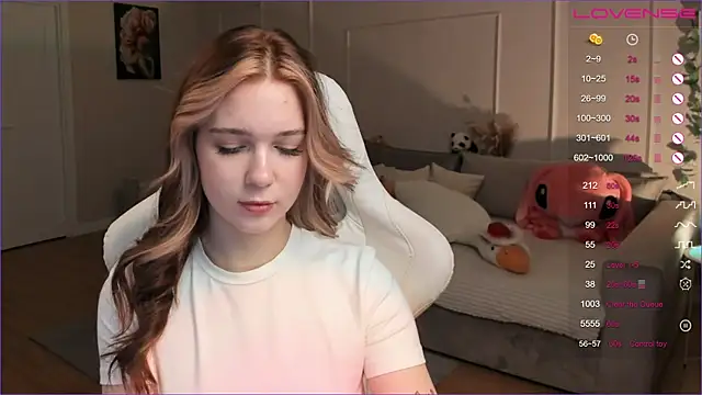 Snapshot of Frau_Lina chatting on 12-19-25, 02:19 Frau Lina online show from 12-19-25, 02:19