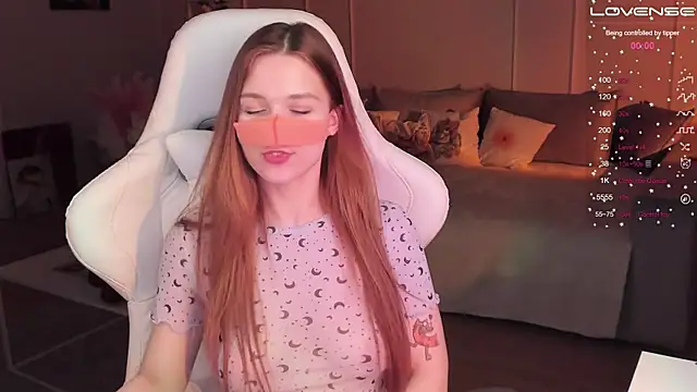 Snapshot of Frau_Lina chatting on 02-02-25, 07:14 Frau Lina online show from 02-02-25, 07:14