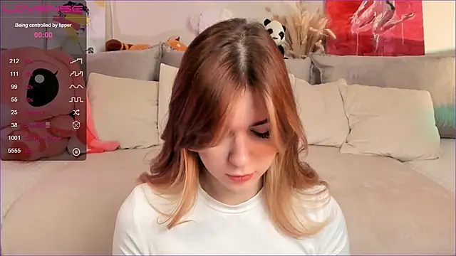 Snapshot of Frau_Lina chatting on 11-04-25, 02:43 Frau Lina online show from 11-04-25, 02:43