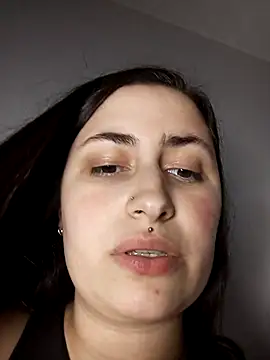 BiaHot010 online show from 10-30-25, 01:48