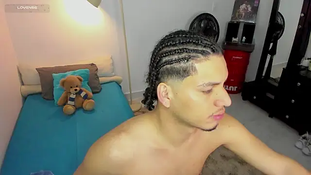 Curlblue online show from 10-04-25, 04:14