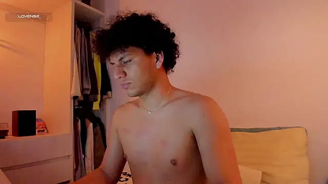 Curlblue online show from 12-04-25, 05:39