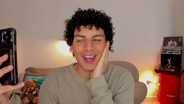 Curlblue online show from 12-17-25, 04:12