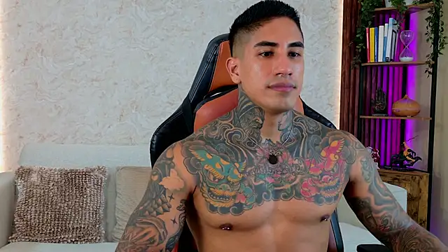 AdanReilly online show from 06-12-26, 09:45