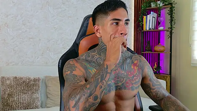 AdanReilly online show from 10-19-25, 02:53