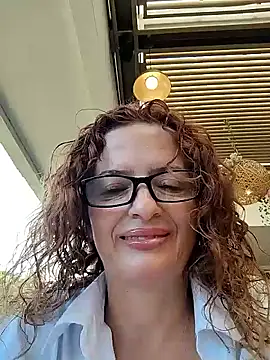 Snapshot of CioniWeiss chatting on 09-19-25, 08:57 CioniWeiss online show from 09-19-25, 08:57