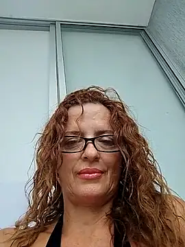 Snapshot of CioniWeiss chatting on 10-01-25, 08:46 CioniWeiss online show from 10-01-25, 08:46