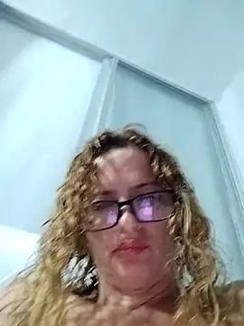 Snapshot of CioniWeiss chatting on 10-31-25, 11:44 CioniWeiss online show from 10-31-25, 11:44