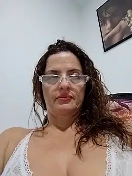 Snapshot of CioniWeiss chatting on 03-20-25, 04:40 CioniWeiss online show from 03-20-25, 04:40