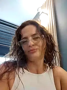 Snapshot of CioniWeiss chatting on 03-19-25, 09:37 CioniWeiss online show from 03-19-25, 09:37