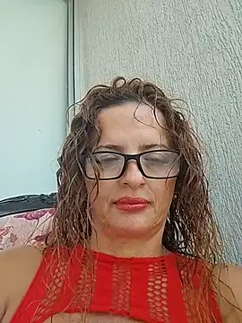 Snapshot of CioniWeiss chatting on 10-10-25, 08:53 CioniWeiss online show from 10-10-25, 08:53