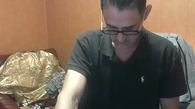 Snapshot of Lia_Y_PatrickX chatting on 11-13-25, 07:18 Lia Y PatrickX online show from 11-13-25, 07:18