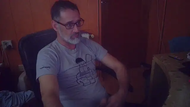 Snapshot of Lia_Y_PatrickX chatting on 10-10-25, 12:55 Lia Y PatrickX online show from 10-10-25, 12:55