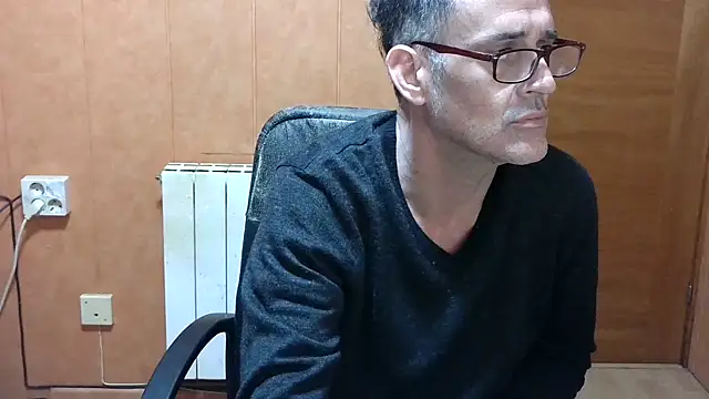 Snapshot of Lia_Y_PatrickX chatting on 11-02-25, 08:58 Lia Y PatrickX online show from 11-02-25, 08:58