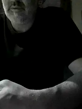 Snapshot of Lia_Y_PatrickX chatting on 02-10-26, 07:35 Lia Y PatrickX online show from 02-10-26, 07:35