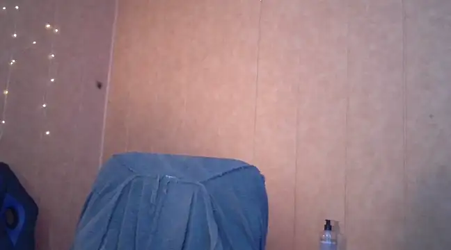 Snapshot of Lia_Y_PatrickX chatting on 03-15-25, 03:40 Lia Y PatrickX online show from 03-15-25, 03:40