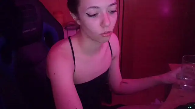 Snapshot of Lia_Y_PatrickX chatting on 02-10-25, 10:30 Lia Y PatrickX online show from 02-10-25, 10:30
