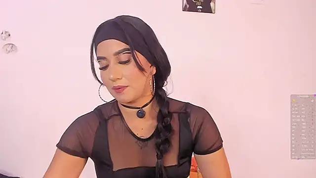 Maggie 1 online show from 11-23-25, 11:48