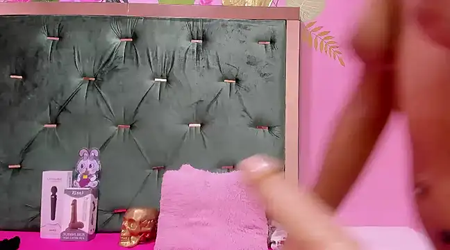 Snapshot of Hellen__4master chatting on 02-28-25, 05:37 Hellen 4master online show from 02-28-25, 05:37