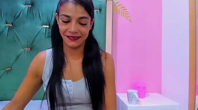 Snapshot of Hellen__4master chatting on 02-01-25, 03:18 Hellen 4master online show from 02-01-25, 03:18