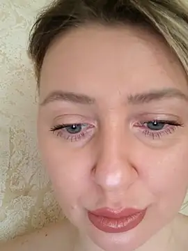 LadyLolyPop  online show from 04-07-26, 03:41