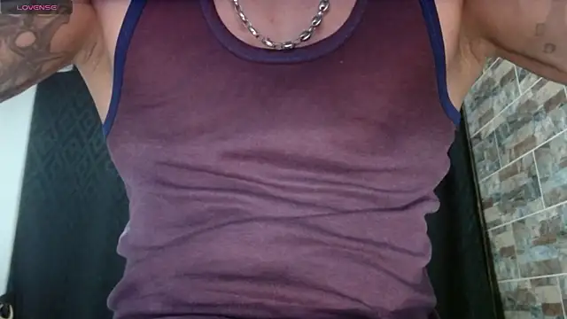 Snapshot of babyrecord1 chatting on 09-21-25, 11:21 babyrecord1 online show from 09-21-25, 11:21