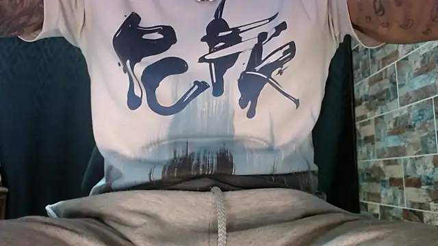 Snapshot of babyrecord1 chatting on 02-07-25, 04:14 babyrecord1 online show from 02-07-25, 04:14