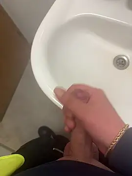 Snapshot of FrutenFratenR9 chatting on 09-26-25, 10:38 FrutenFratenR9 online show from 09-26-25, 10:38