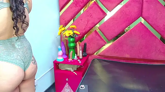 Sweet Annyy online show from 10-21-25, 12:48